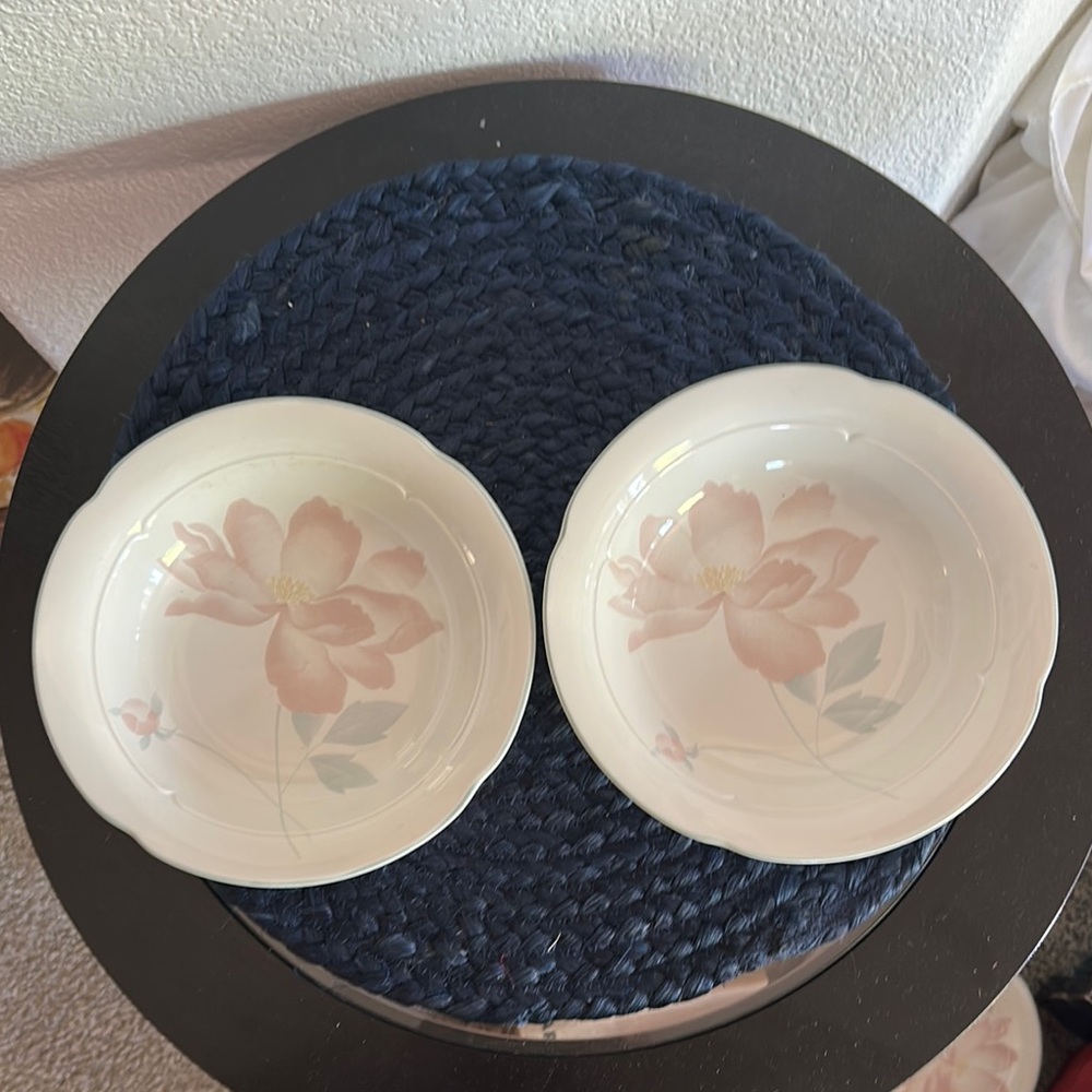 Mikasa Lyric White Bowls-Lot of 2